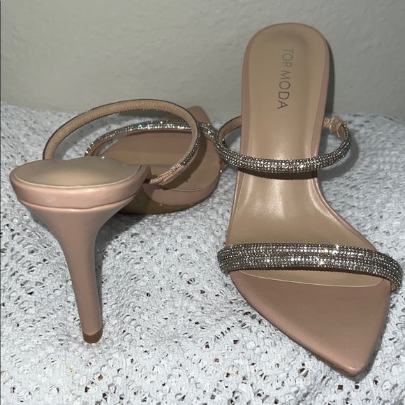 NWT TOP Moda Nude Rhinestone Heels - Picture 6 of 8
